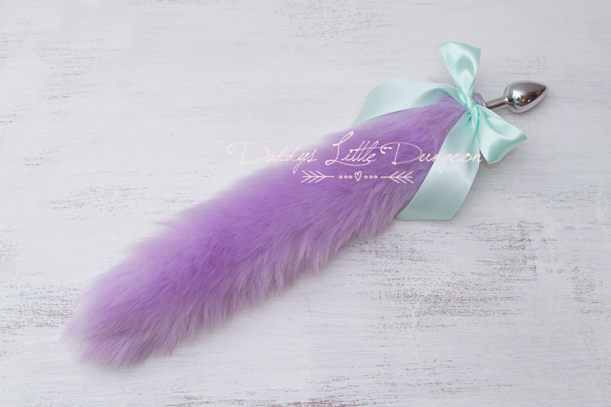 Gorgeous super soft, fluffy and bushy purple fur stainless butt / anal plug kitten or fox tail for DDLG, pet play and BDSM bondage play.