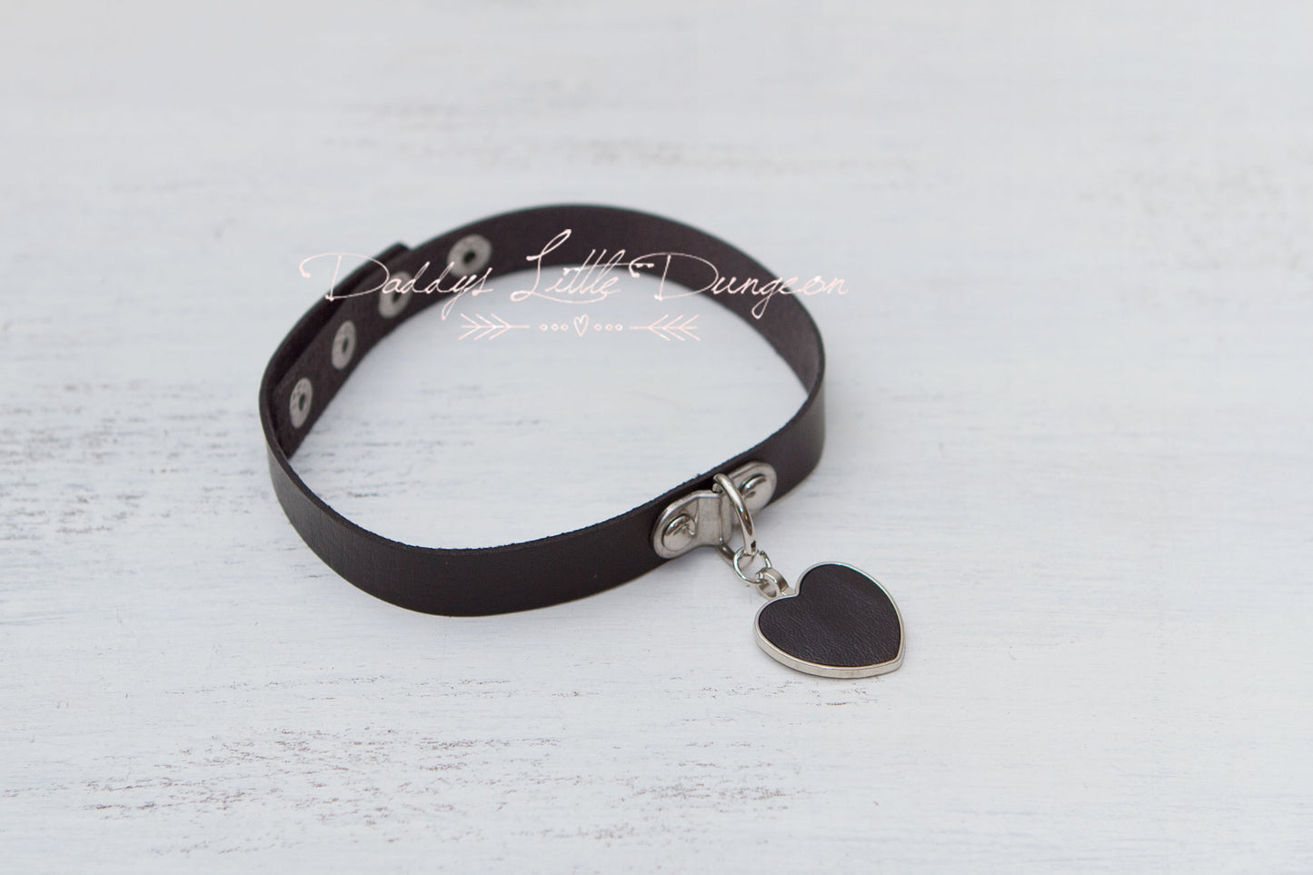 Black Heart Charm Bondage Collar & Leash Set