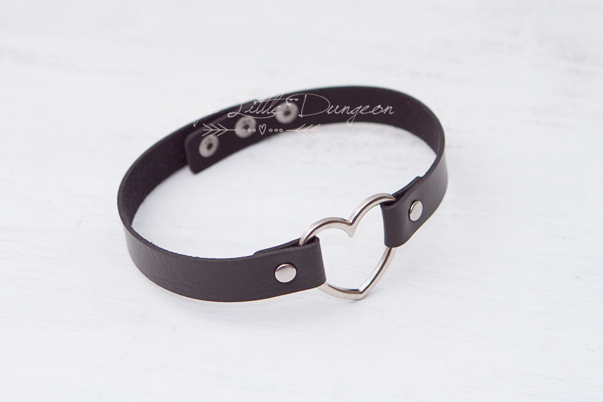 Black Heart Bondage Collar