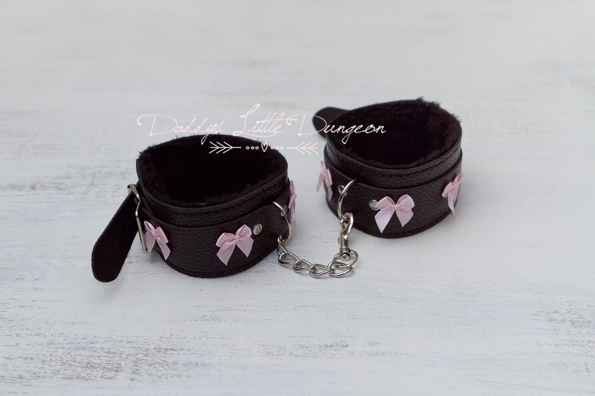 DDLG Pretty Black Furry BDSM Bondage Ankle Leg Foot Shackles Cuffs with Pink Bows for Cosplay and Pet Play