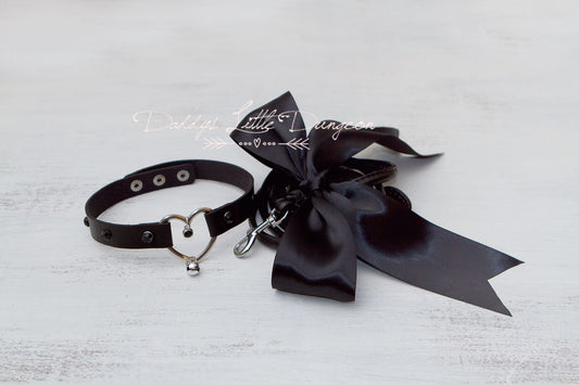 DDLG Gothic Black BDSM Bondage Collar & Leash Set Satin Bows Sub Master Girly Sub Sissy Daddys Little Baby Girl Kawaii ABDL mature furry