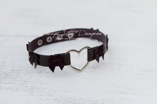 DDLG Pretty Gothic Heart and Bow BDSM Bondage Collar - Sub Lolita Master Sissy Daddy's Little Girl ABDL mature Baby mommy's mdlg